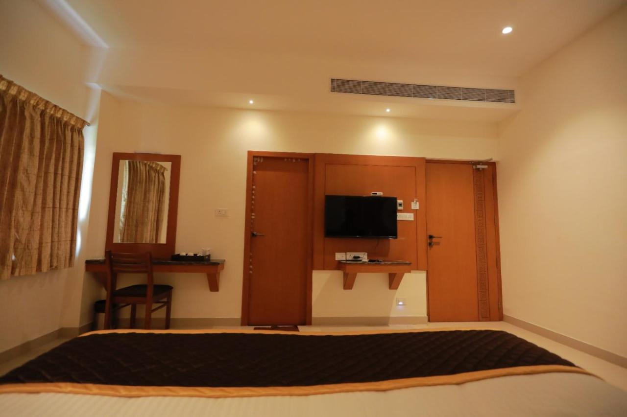 Hotel Ashok Palace Karūr Esterno foto