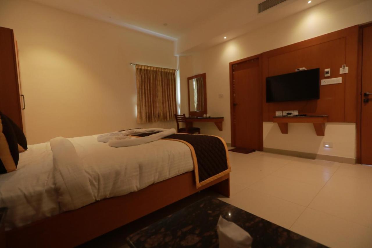 Hotel Ashok Palace Karūr Esterno foto