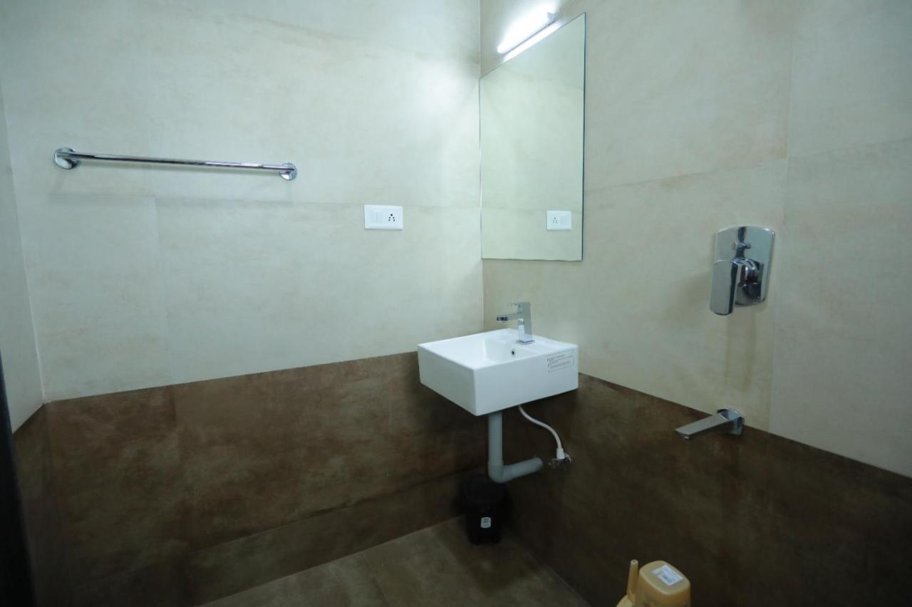Hotel Ashok Palace Karūr Esterno foto