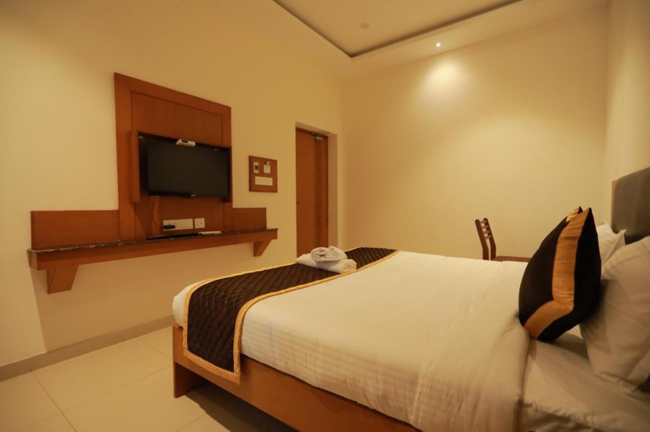Hotel Ashok Palace Karūr Esterno foto